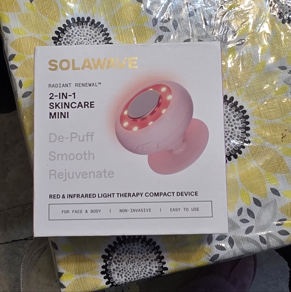 SolaWave Radiant Renewal Skincare Mini